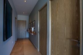 Designer Condo in Zona Romantica