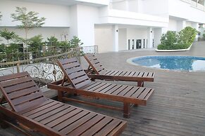 Silverscape Family Studio Suite