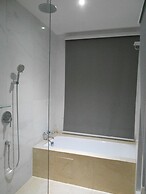 Silverscape Family Studio Suite