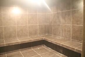 Silverscape Family Studio Suite