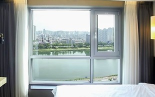 Hotel Riverside
