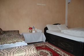 Shrestha Hotel