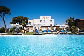 Hotel Holiday