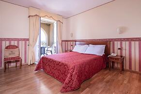 Hotel Holiday