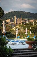 Hotel Holiday