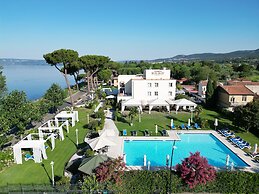 Hotel Holiday