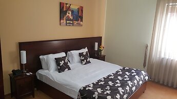 Hotel Contact