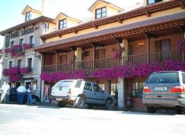 Hosteria Peña Sagra