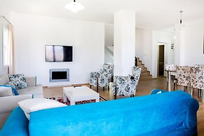 Important Group Villa BD463 4 Bedrooms