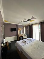 Retro Suites