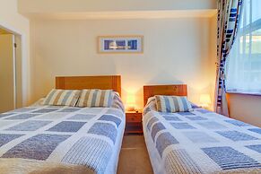 Dolphin Guesthouse