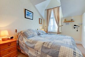 Dolphin Guesthouse
