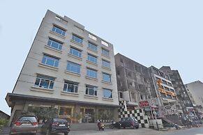 Hotel Limra Vadodara
