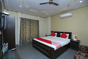 OYO 10592 Hotel Ganga Palace