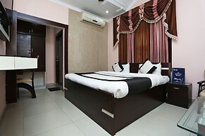 OYO 8672 Hotel Friends