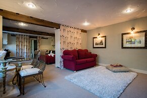 The Royal Arms (room only)