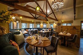 The Royal Arms (room only)
