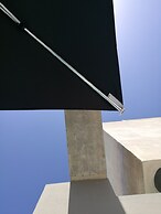 Art House Margine Rosso
