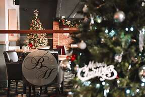 The Boars Head Hotel