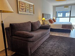 Urbana Suites & Studios 440