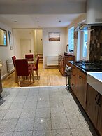 Highbury House Apartment