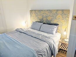 Highbury House Apartment