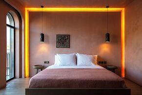 Life Gallery Hotel