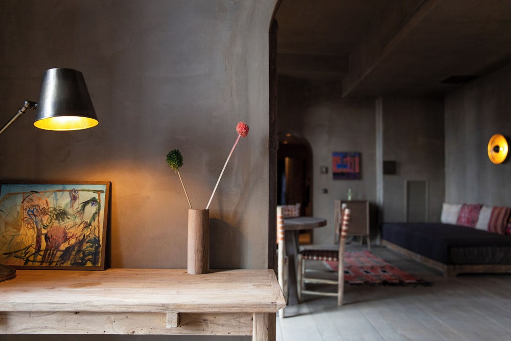 Life Gallery Hotel