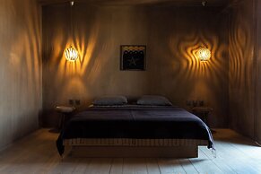 Life Gallery Hotel