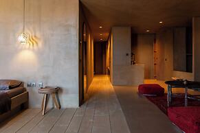 Life Gallery Hotel