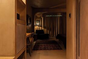 Life Gallery Hotel