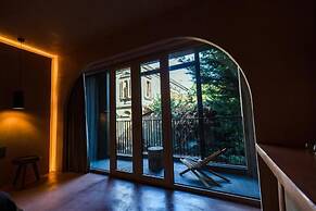 Life Gallery Hotel