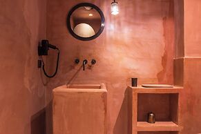 Life Gallery Hotel