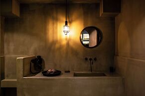Life Gallery Hotel