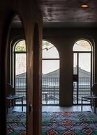 Life Gallery Hotel