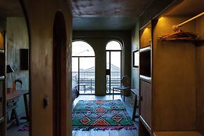 Life Gallery Hotel