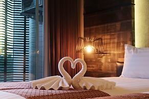 The Glory Gold Hotel