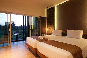 The Glory Gold Hotel