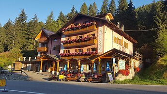 Hotel La Roccia