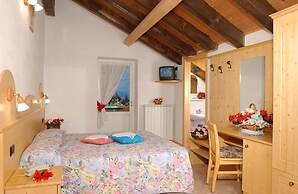 Hotel La Roccia