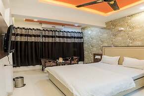 Hotel Zorba, Deesa