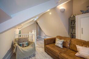 Trinity Mews