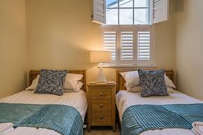 Trinity Mews