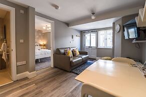Trinity Mews