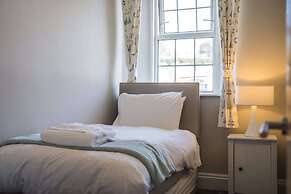 Trinity Mews