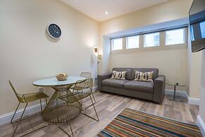 1 Elliot Terrace