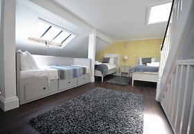 1 Elliot Terrace