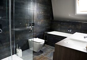 1 Elliot Terrace