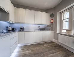 1 Elliot Terrace