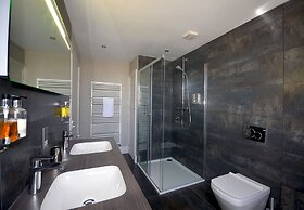 1 Elliot Terrace